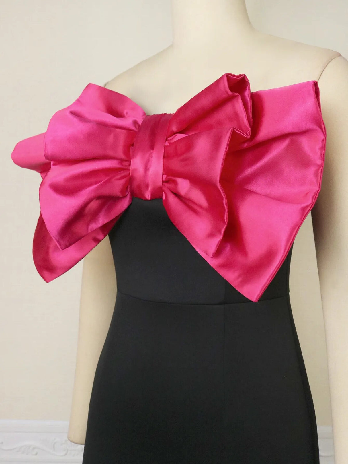 ONTINVA Black Strapless Big Bow Pencil Party Dress Women