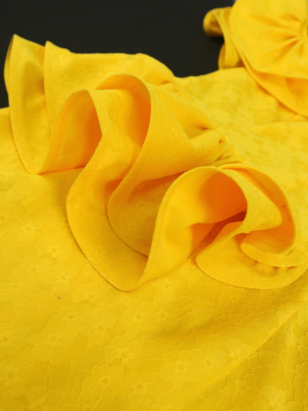 ONTINVA Yellow Off Shoulder Ruflle Lace Dresses Midi