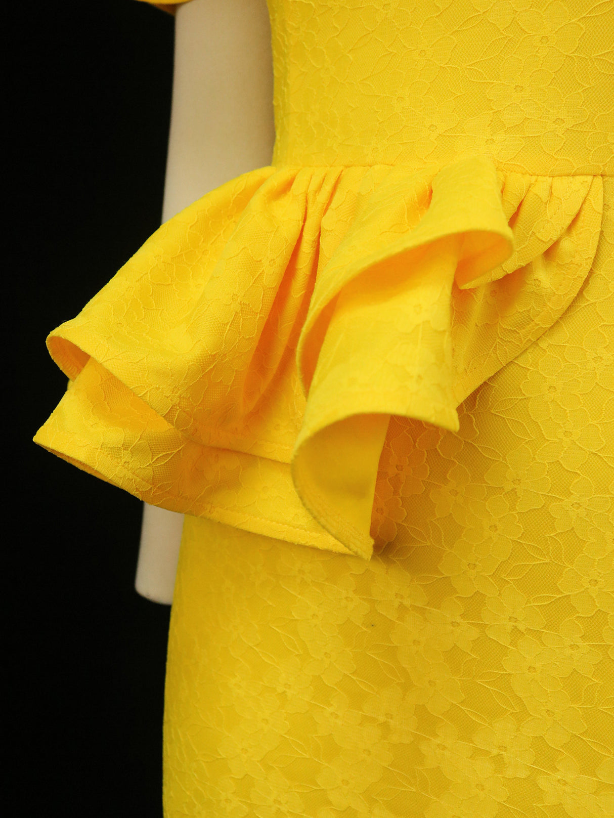 ONTINVA Yellow Off Shoulder Ruflle Lace Dresses Midi